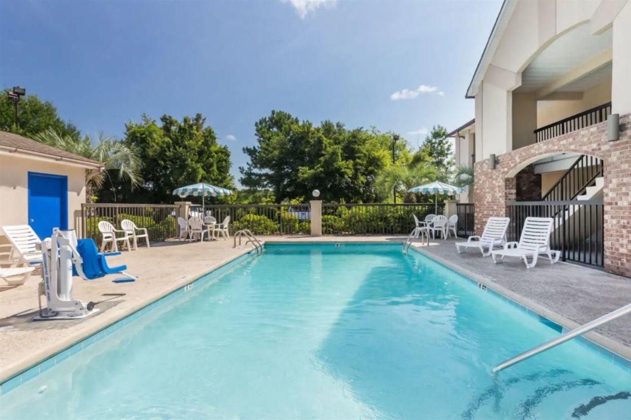 Howard Johnson By Wyndham Savannah Ga Georgetown Eksteriør bilde