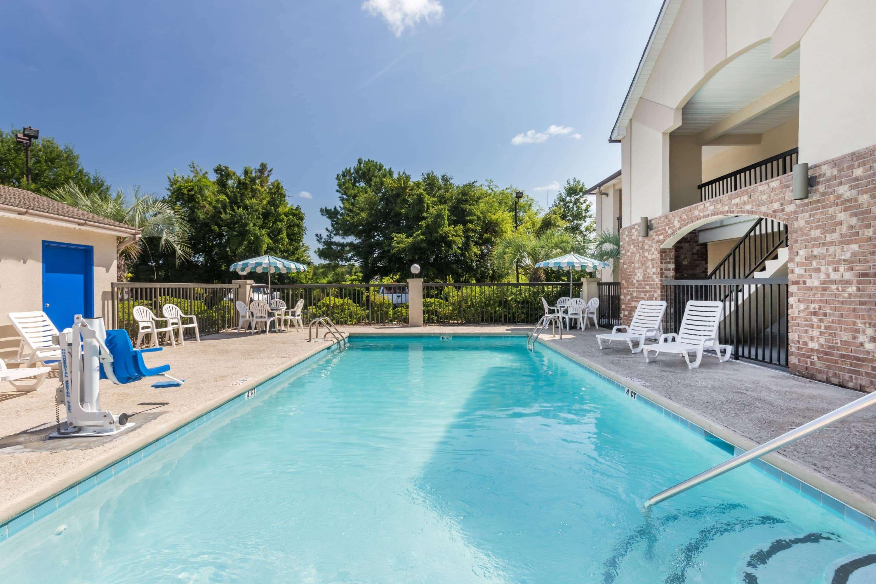 Howard Johnson By Wyndham Savannah Ga Georgetown Eksteriør bilde
