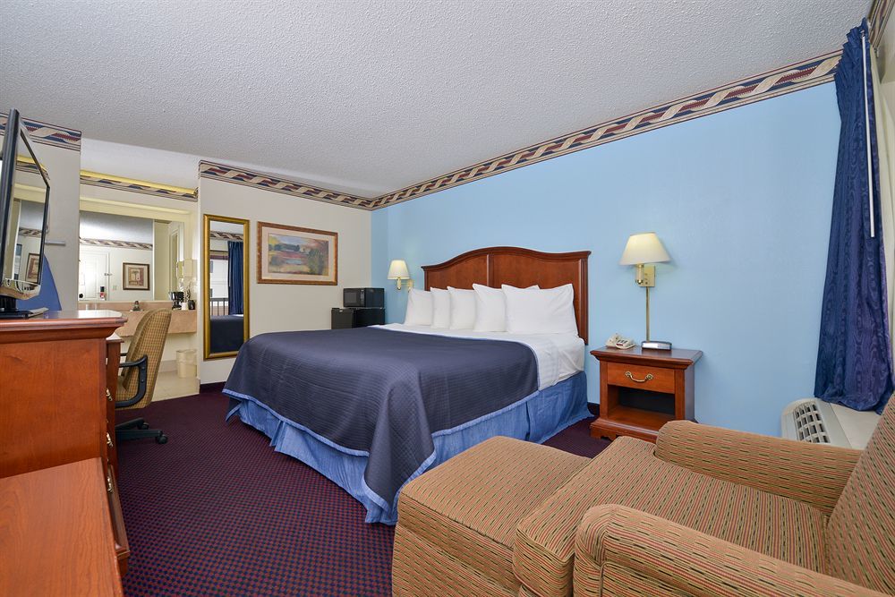 Howard Johnson By Wyndham Savannah Ga Georgetown Eksteriør bilde